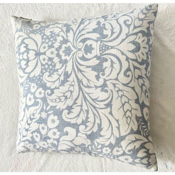 Urban standard light blue and cream patterned pillow - Picture 3 of 3
